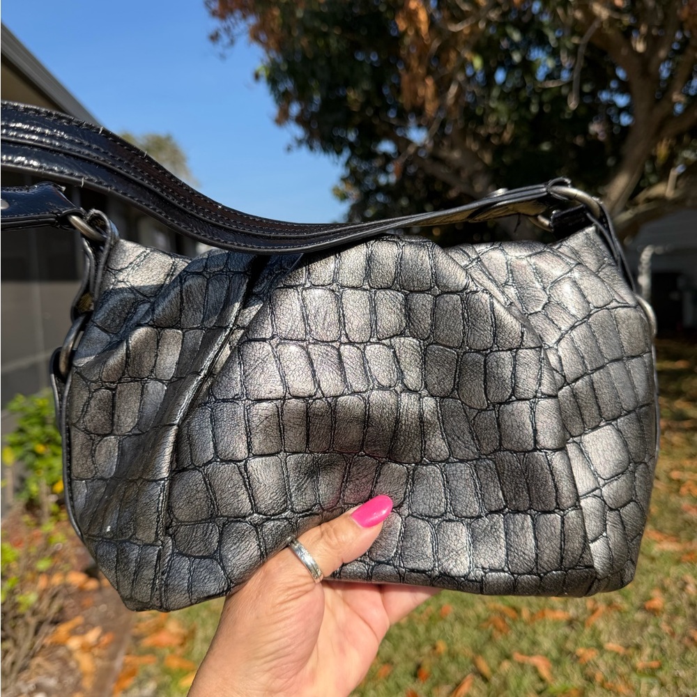 VERA BRADLEY Gray Croc-Embossed Shoulder Bag - Picture 5 of 11